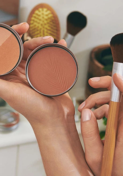 Coconut Bronze Glistening Glow Powder