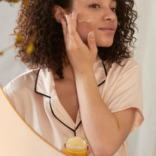 Oils Of Life™ Intensely Revitalising Nachtcreme
